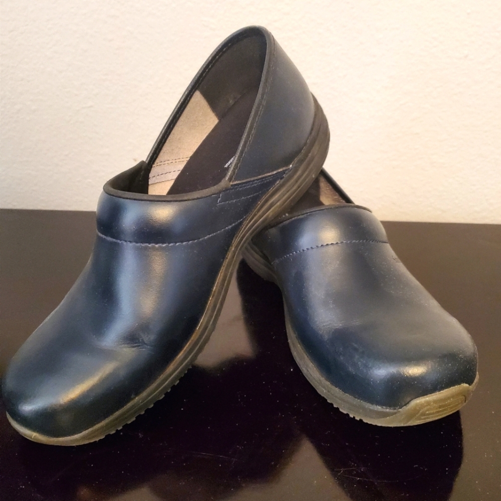 Nurse clogs Sanita size 42 navy blue